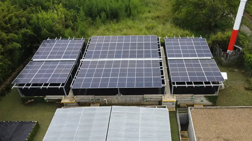 Planta solar en el acueducto de Ciudad Jardín, Cali